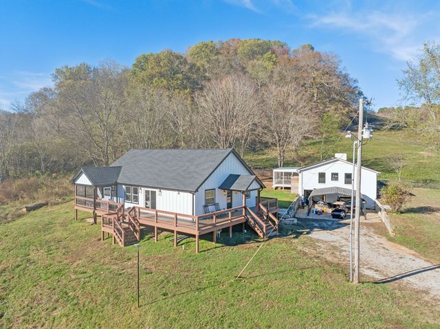 1277 Campbellsville Pike, Lynnville, TN 38472