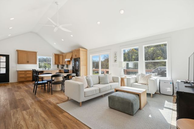 1277 Campbellsville Pike, Lynnville, TN 38472