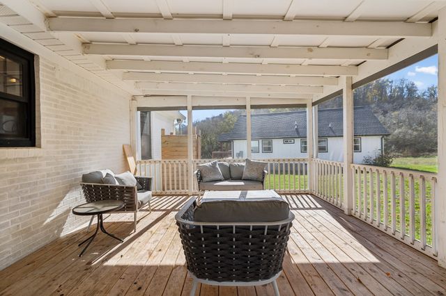 1277 Campbellsville Pike, Lynnville, TN 38472