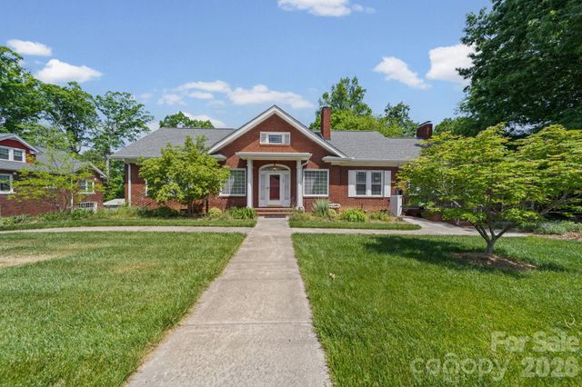 729 Montgomery Avenue, Albemarle, NC 28001