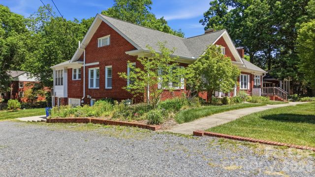 729 Montgomery Avenue, Albemarle, NC 28001