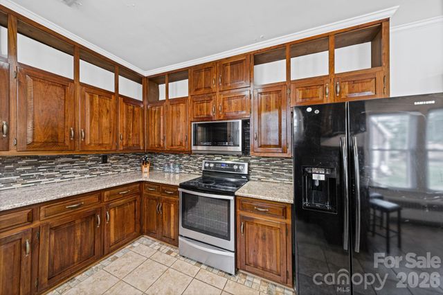 729 Montgomery Avenue, Albemarle, NC 28001