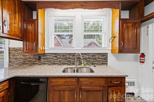 729 Montgomery Avenue, Albemarle, NC 28001