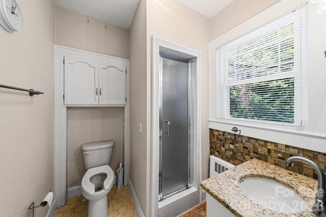729 Montgomery Avenue, Albemarle, NC 28001