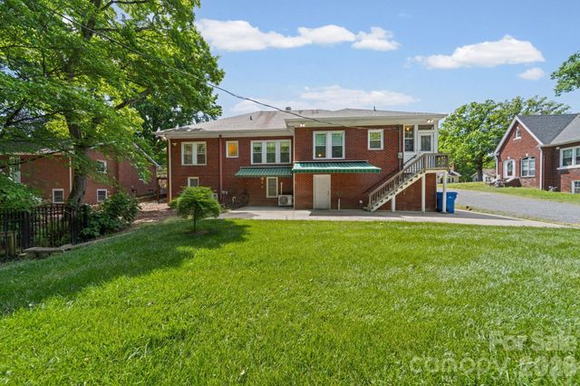 729 Montgomery Avenue, Albemarle, NC 28001