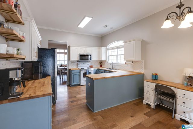 6245 S CLUBVIEW CIRCLE, Bessemer, AL 35022