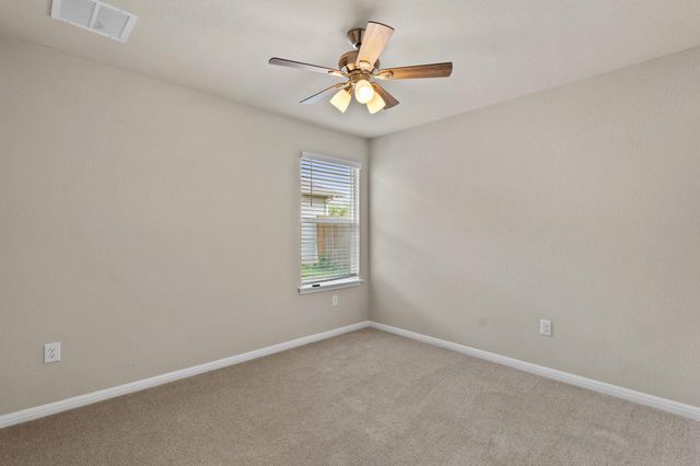 215 Bunting LN, Bertram, TX 78605