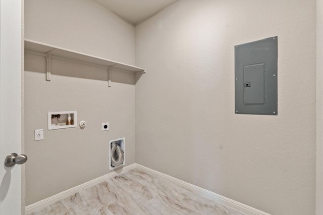 215 Bunting LN, Bertram, TX 78605