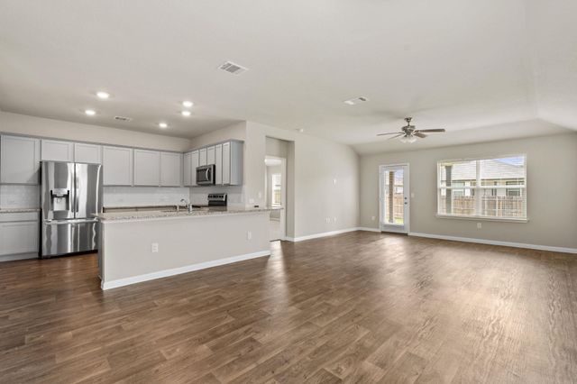 215 Bunting LN, Bertram, TX 78605