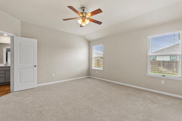 215 Bunting LN, Bertram, TX 78605
