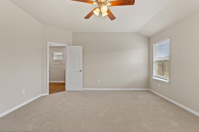 215 Bunting LN, Bertram, TX 78605