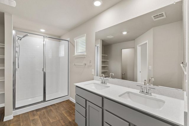215 Bunting LN, Bertram, TX 78605