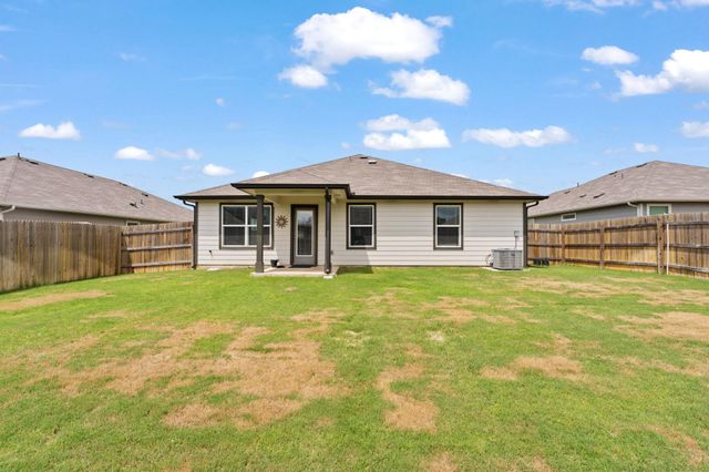 215 Bunting LN, Bertram, TX 78605