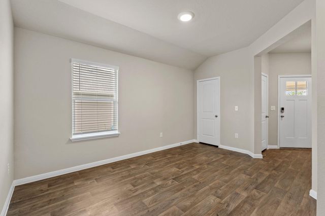 215 Bunting LN, Bertram, TX 78605