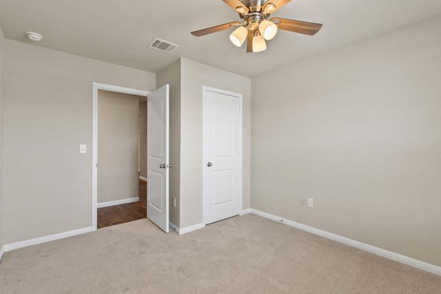 215 Bunting LN, Bertram, TX 78605
