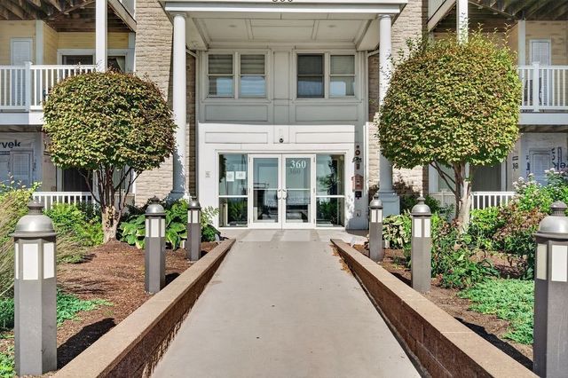 360 Revere Beach Blvd 217, Revere, MA 02151