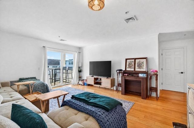 360 Revere Beach Blvd 217, Revere, MA 02151