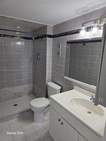 16851 NE 23rd Ave B601, North Miami Beach, FL 33160