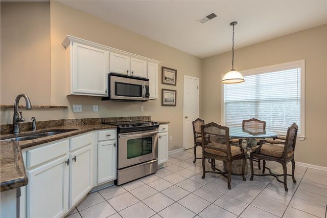 7476 BAKERS GLENN LN, Cordova, TN 38018