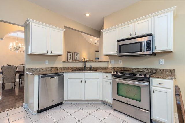 7476 BAKERS GLENN LN, Cordova, TN 38018