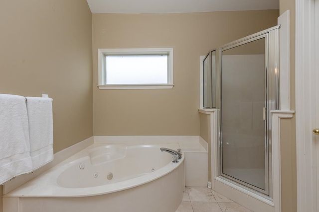 7476 BAKERS GLENN LN, Cordova, TN 38018