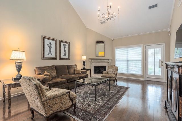 7476 BAKERS GLENN LN, Cordova, TN 38018