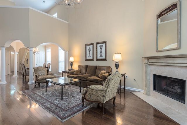 7476 BAKERS GLENN LN, Cordova, TN 38018