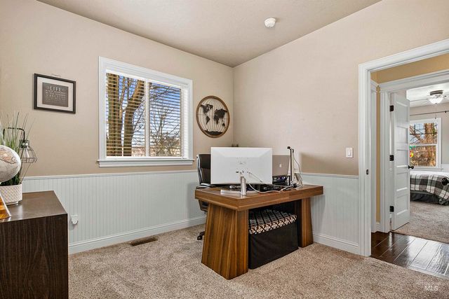 489 W Dreyfuss St, Meridian, ID 83646