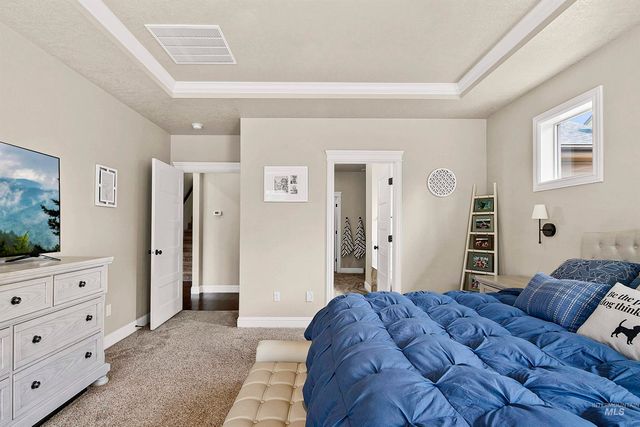 489 W Dreyfuss St, Meridian, ID 83646