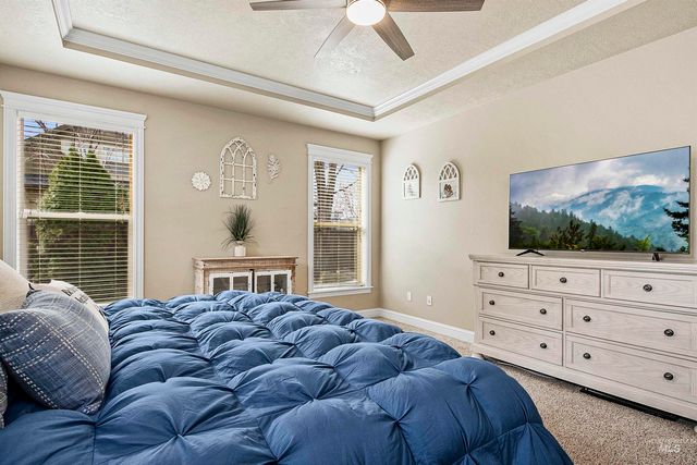 489 W Dreyfuss St, Meridian, ID 83646