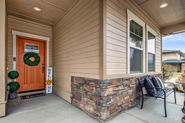 489 W Dreyfuss St, Meridian, ID 83646