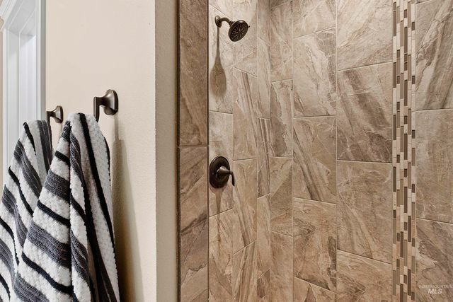 489 W Dreyfuss St, Meridian, ID 83646