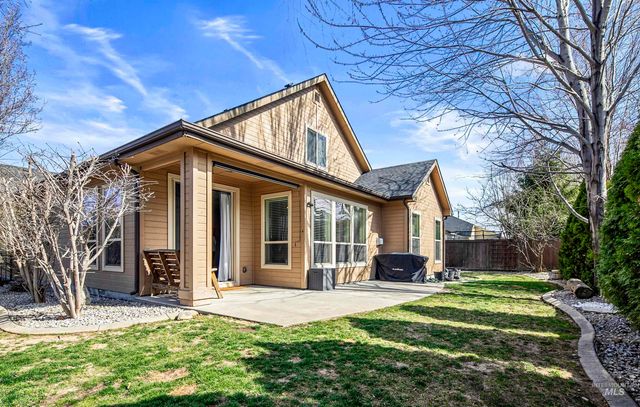 489 W Dreyfuss St, Meridian, ID 83646