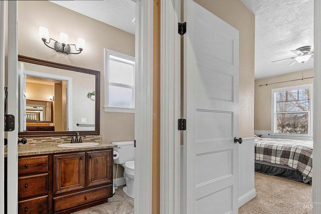 489 W Dreyfuss St, Meridian, ID 83646