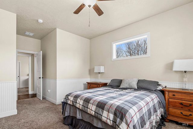 489 W Dreyfuss St, Meridian, ID 83646