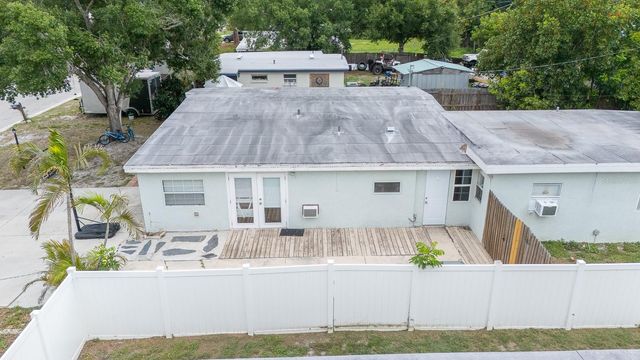 3731 PAPAI DRIVE, Sarasota, FL 34232