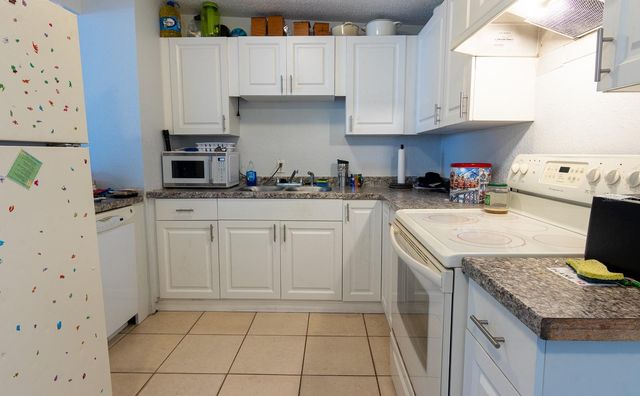 3731 PAPAI DRIVE, Sarasota, FL 34232