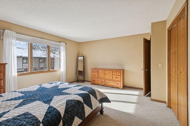 2406 County Road D W 4, Roseville, MN 55112