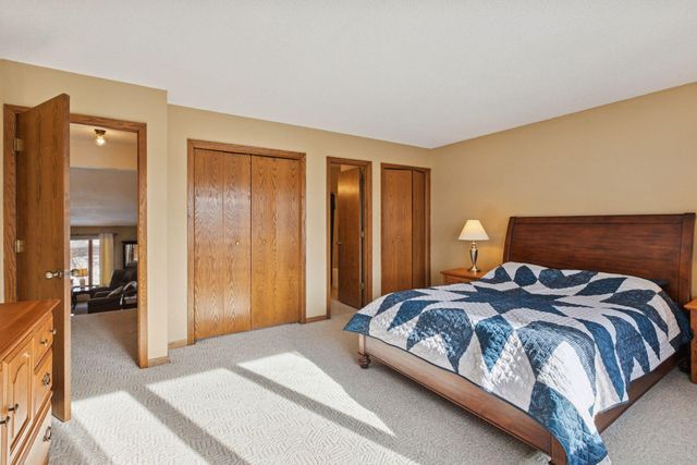 2406 County Road D W 4, Roseville, MN 55112