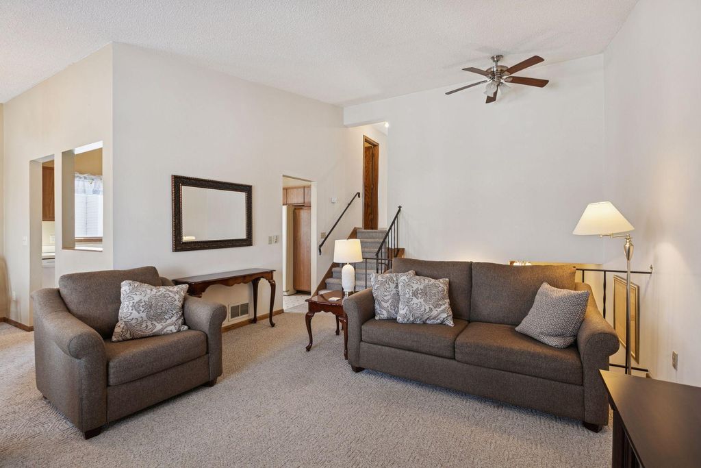 2406 County Road D W 4, Roseville, MN 55112 — photo 5