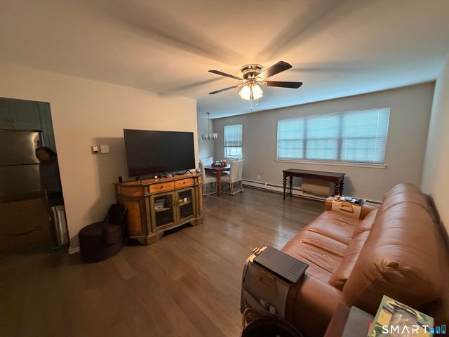 1000 Knapps Highway 14, Fairfield, CT 06825