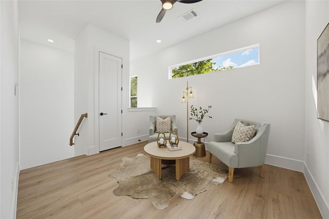 1004 E 35th Street, Houston, TX 77022