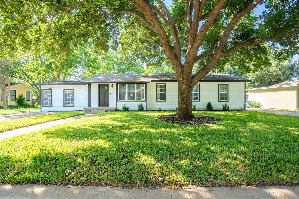 908 Kent ST, Taylor, TX 76574
