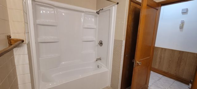 8429 S Marquette Avenue 1, Chicago, IL 60617