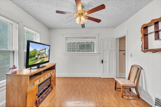1822 Woodland AVENUE, Racine, WI 53403