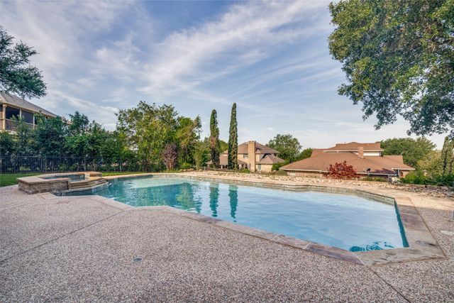 9 Stillwaters Drive, Heath, TX 75032