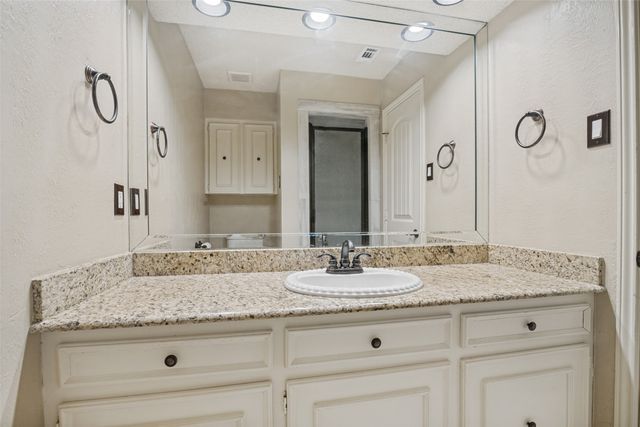 9 Stillwaters Drive, Heath, TX 75032