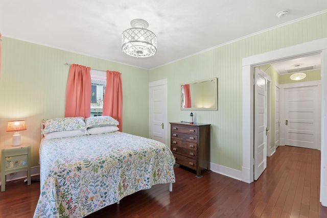 2415 38th Street, Galveston, TX 77550