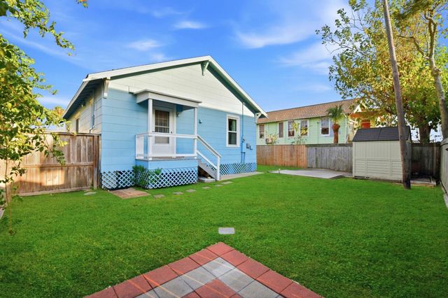 2415 38th Street, Galveston, TX 77550