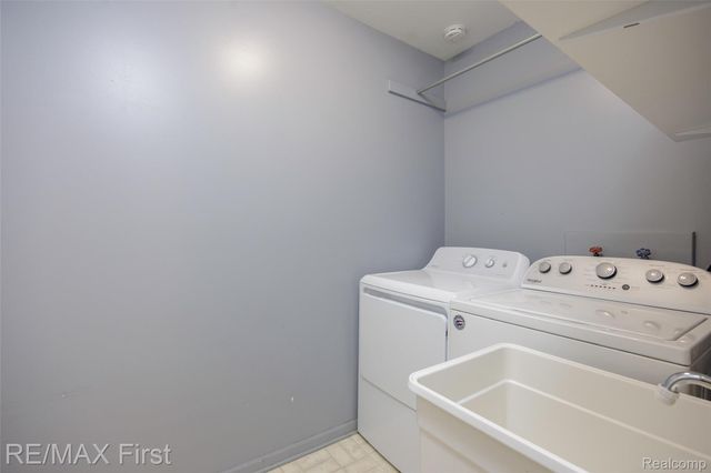 3338 Serenity Road, Oakland Charter Township, MI 48363